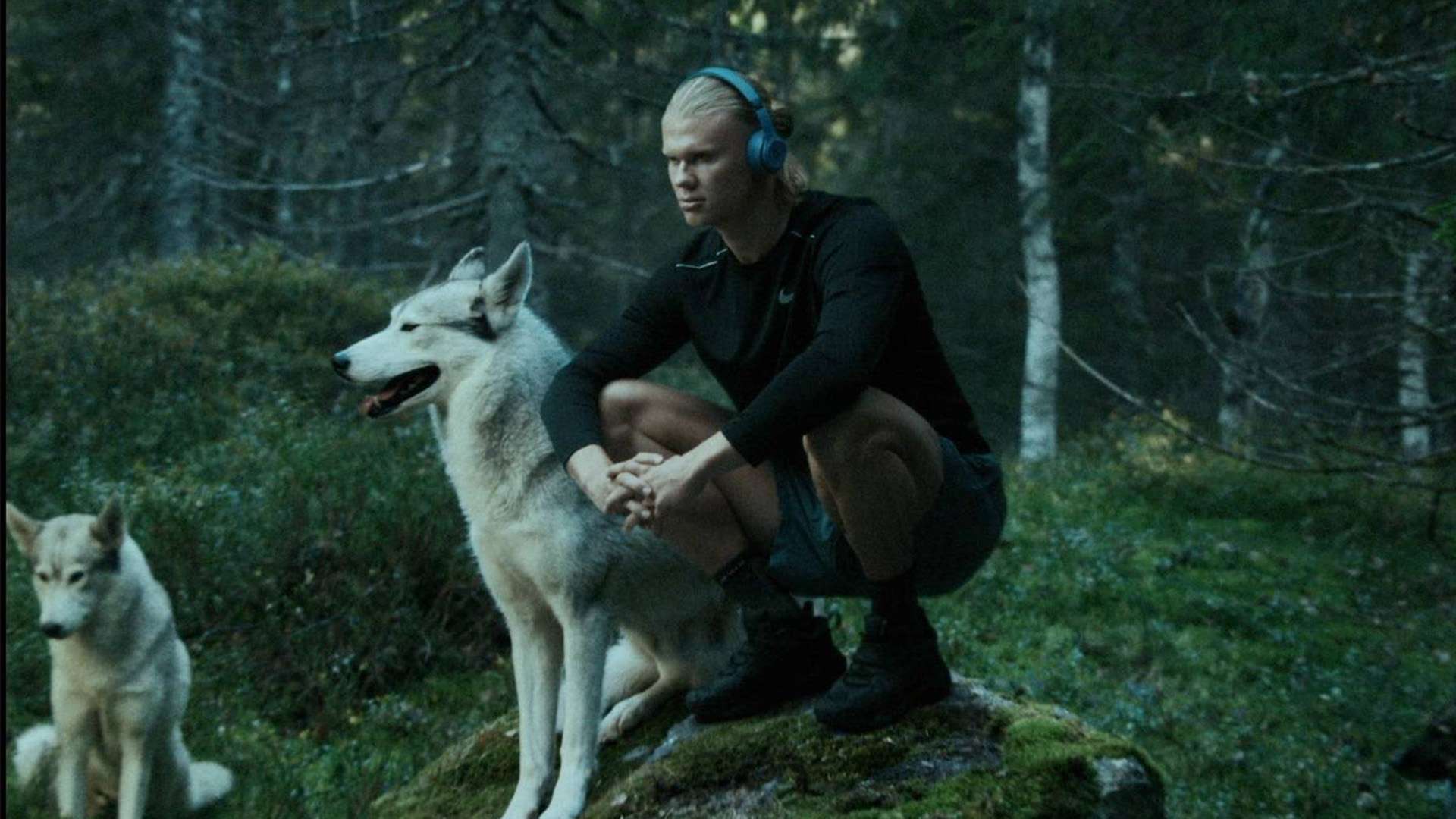 利物浦和巴黎双双领跑欧洲八大联赛积分榜优势达到13分